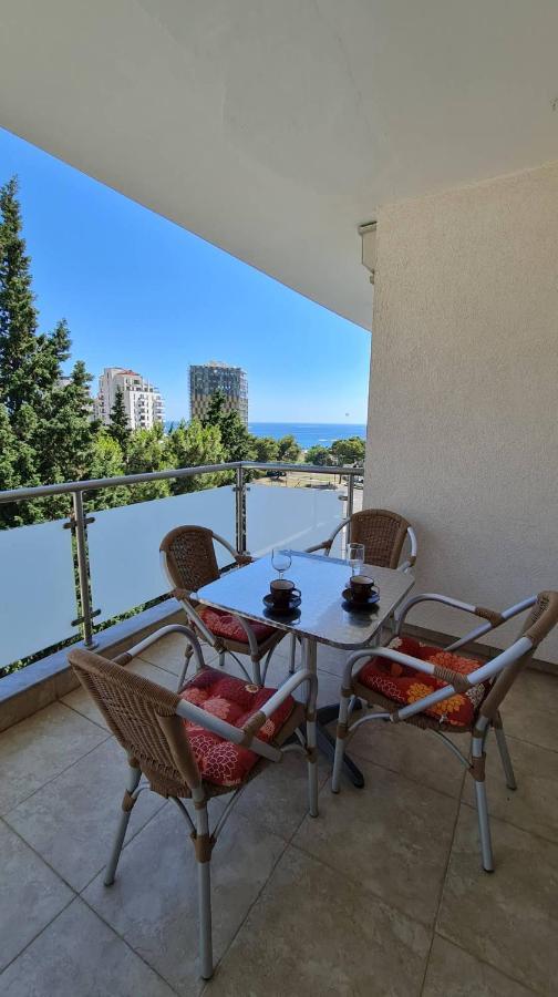 Irish Complex Apartment Budva