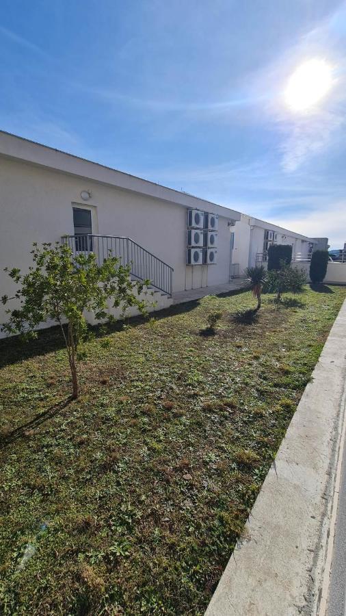 Irish Complex Apartment Budva