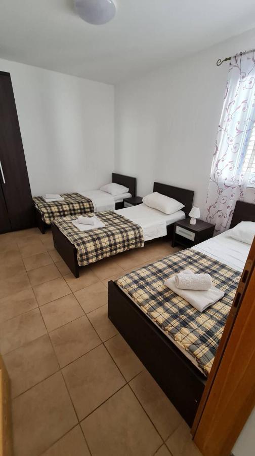 Irish Complex * Budva