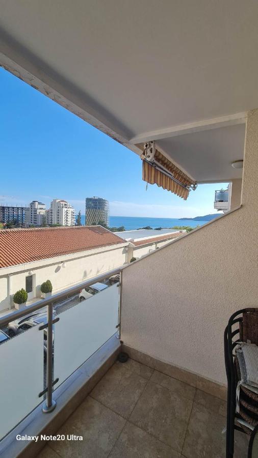 Irish Complex Apartment Budva