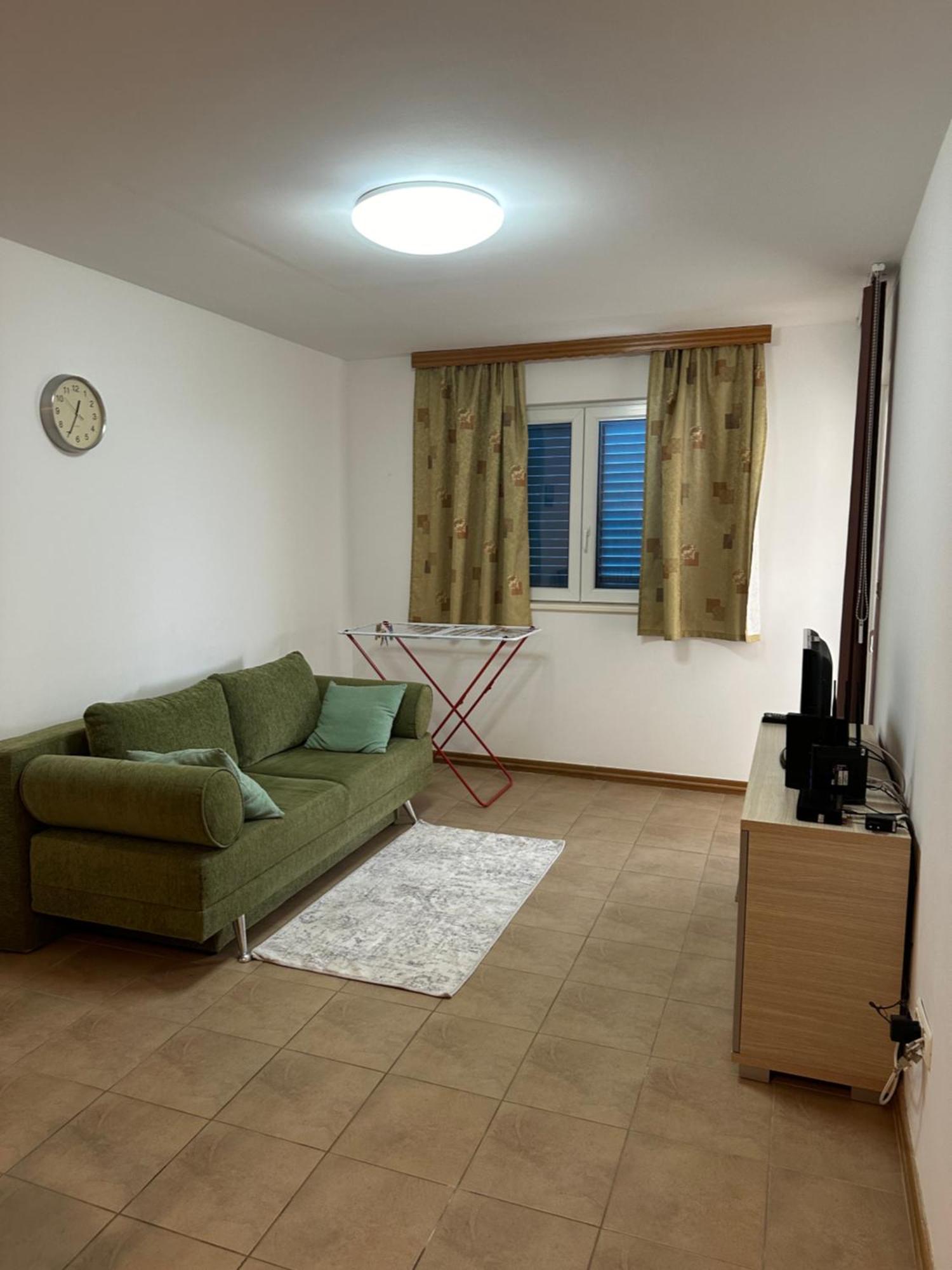 Irish Complex * Budva