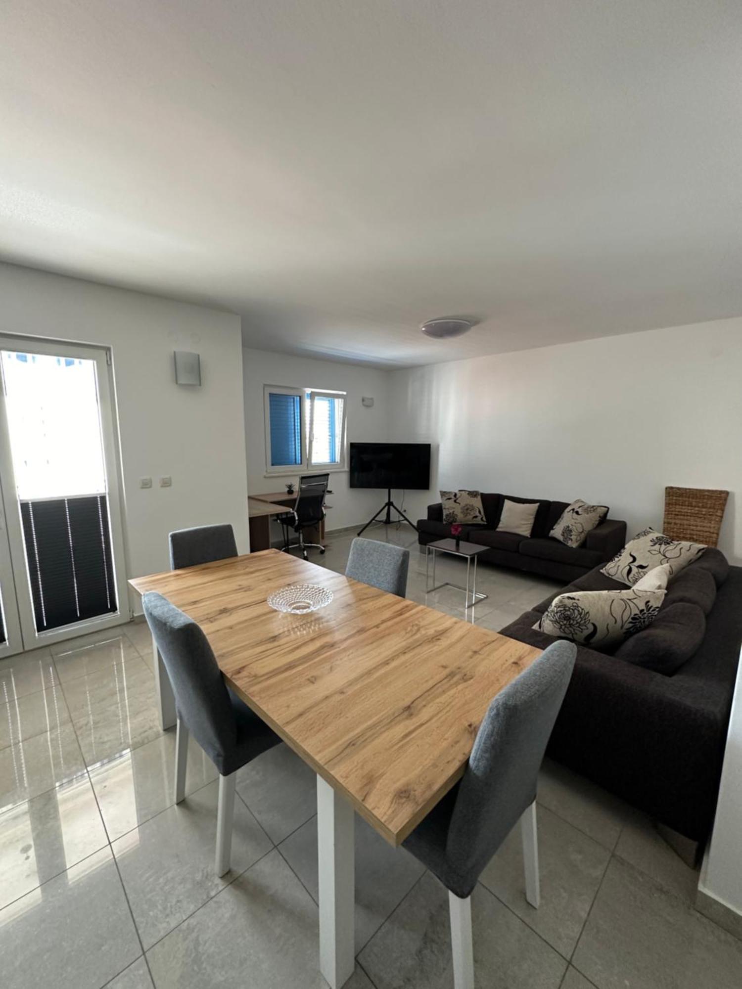 Irish Complex * Budva